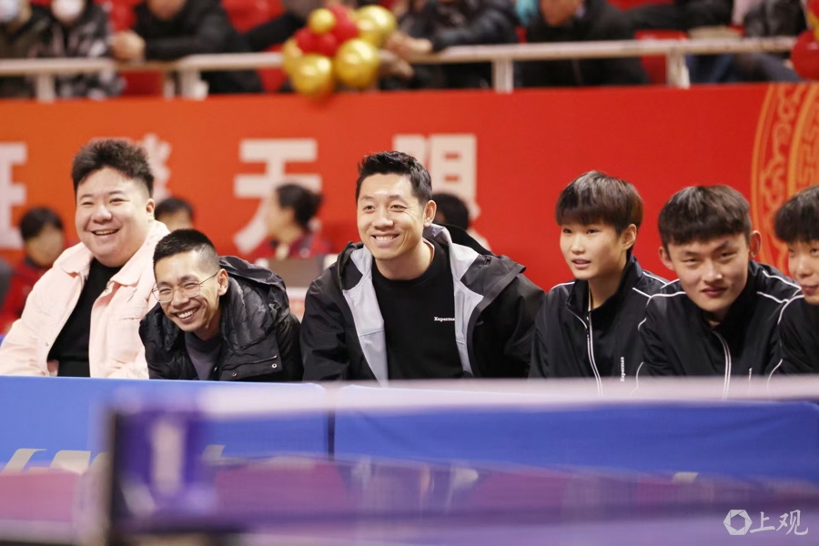 关于英国乒乓球队鏖战日本乒乓球队，许昕绝境逆转的信息