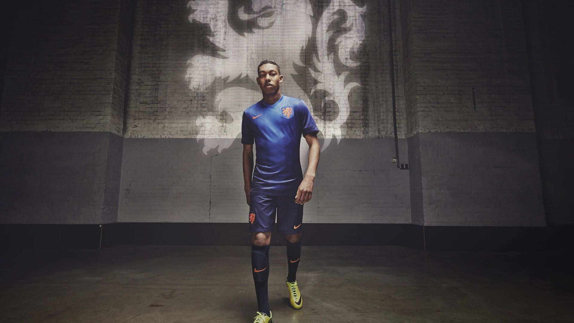 开云官方app入口-世界杯焦点战与CBA对决，体育之美的双重奏